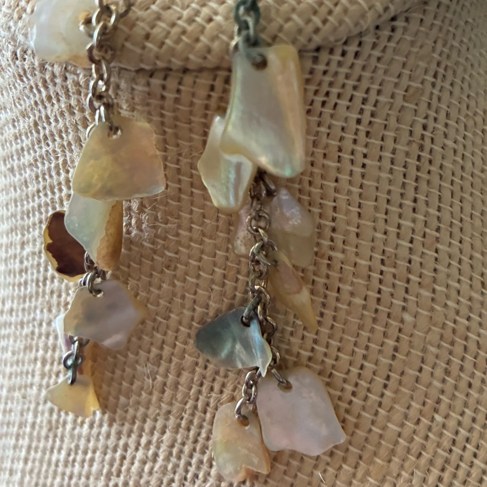 Charming Shell Abalone Mother Of Pearl Dangle Earrings - Picture 2 of 2